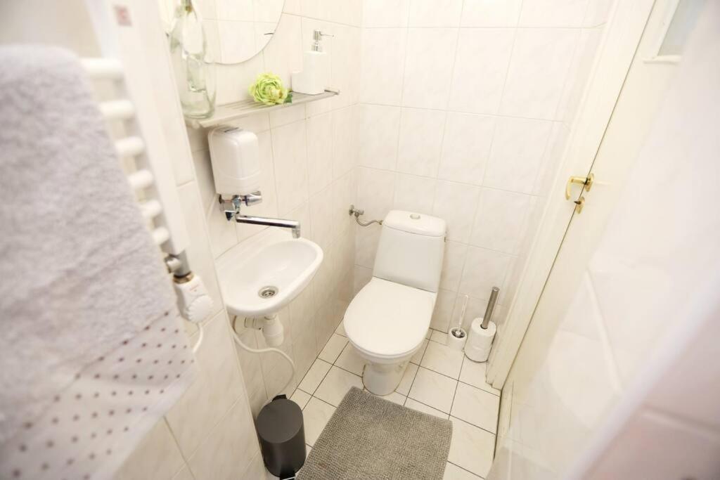 كراكوفيا Batorego Cosy Apartment المظهر الخارجي الصورة